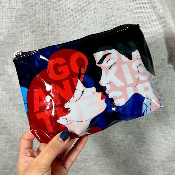 Disney x Loungefly Little Mermaid & Prince Eric small zipper makeup bag - Picture 1 of 11